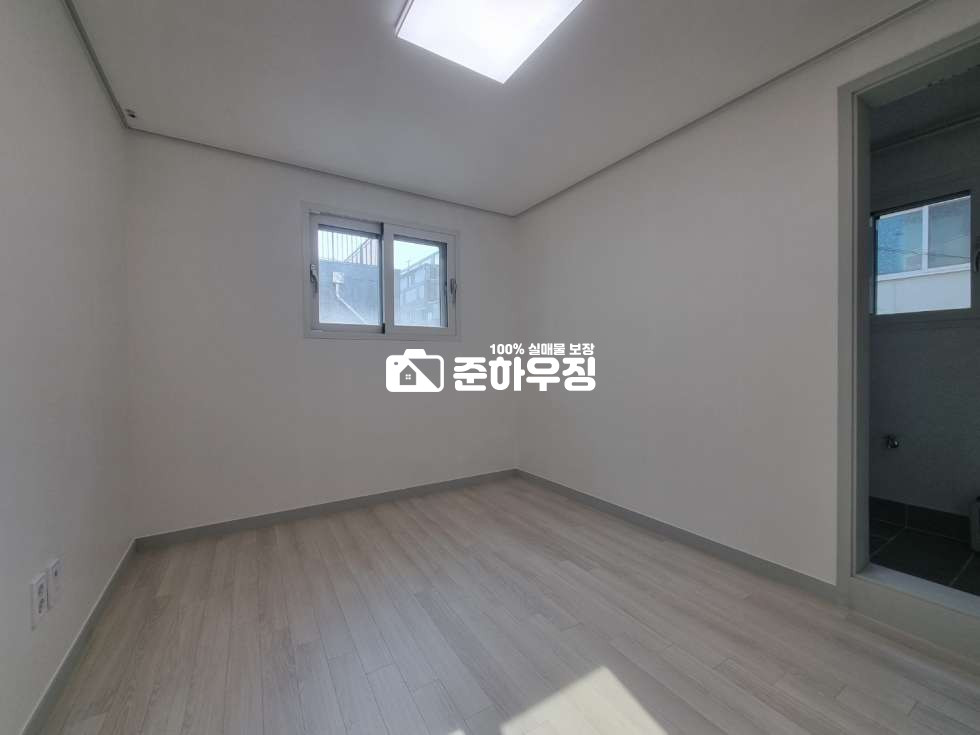 서울 구로구 고척동 서울 구로구 고척동!! 3룸,욕실2개!!세곡초등,오류중학교,고척고등학교 근접!! 집 바로뒤 등산로~!! 공기좋은 숲세권!갭투자가능 분양 매물번호 10227 사진 9