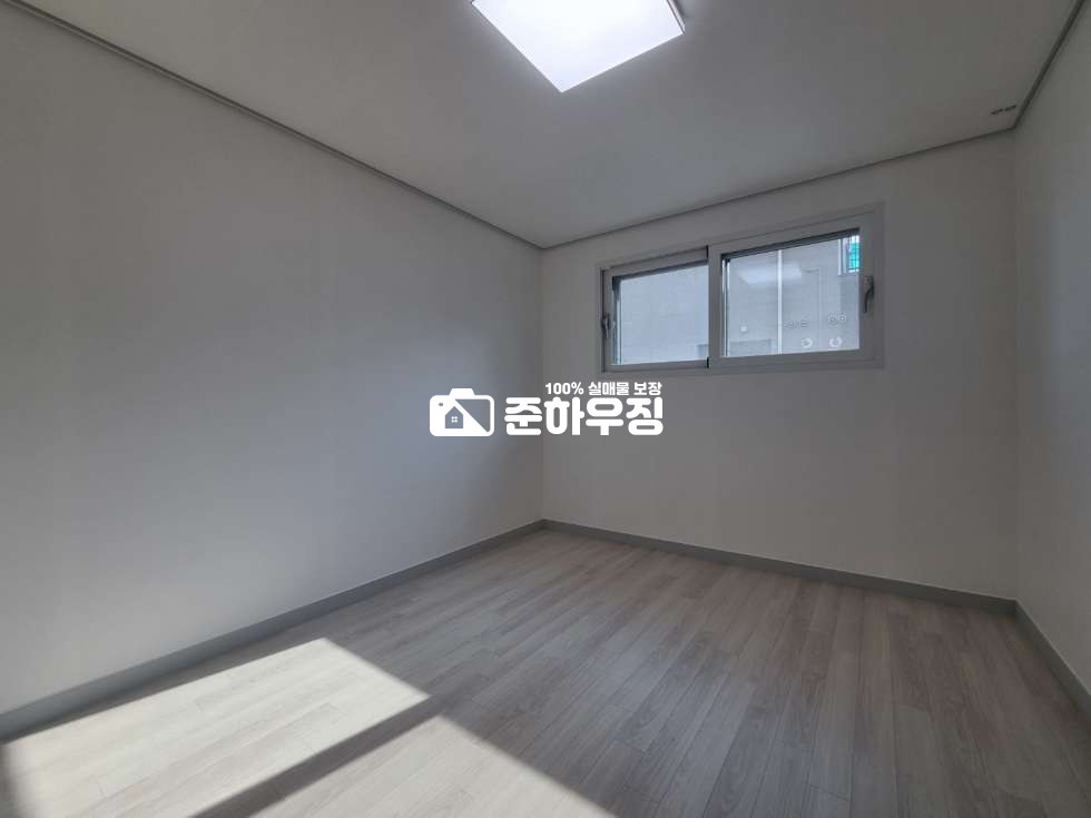 서울 구로구 고척동 서울 구로구 고척동!! 3룸,욕실2개!!세곡초등,오류중학교,고척고등학교 근접!! 집 바로뒤 등산로~!! 공기좋은 숲세권!갭투자가능 분양 매물번호 10227 사진 13