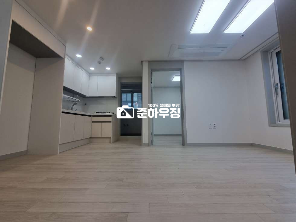 서울 구로구 고척동 서울 구로구 고척동!! 2룸!!세곡초등,오류중학교,고척고등학교 근접!! 집 바로뒤 등산로~!! 공기좋은 숲세권!갭투자가능 분양 매물번호 10226 사진 4