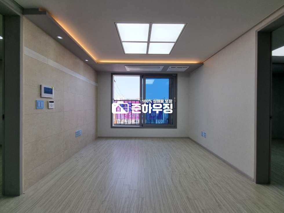 서울 금천구 독산동 서울 금천구 독산동!! 독보적인 2룸 사이즈~!! 주방과 거실이 확실히 분리된 구조!! 갭투자 및 실거주 추천 분양 매물번호 10234 사진 1