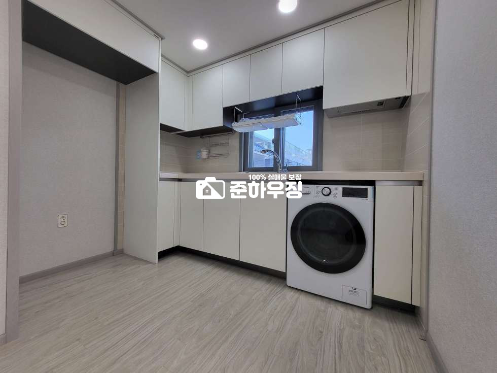 서울 금천구 독산동 서울 금천구 독산동!! 독보적인 2룸 사이즈~!! 주방과 거실이 확실히 분리된 구조!! 갭투자 및 실거주 추천 분양 매물번호 10233 사진 4