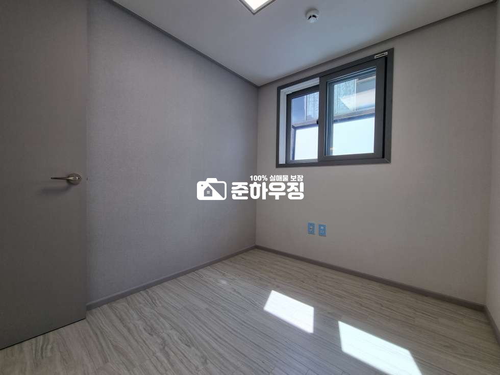 서울 금천구 독산동 서울 금천구 독산동!! 독보적인 2룸 사이즈~!! 주방과 거실이 확실히 분리된 구조!! 갭투자 및 실거주 추천 분양 매물번호 10235 사진 5