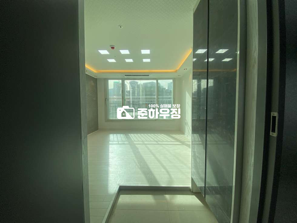 서울 금천구 가산동 서울 금천구 가산동~! 직장인들 원픽지역!! 대형 평수 ~정말 넓게 잘빠진 2룸 분양 매물번호 10252 사진 2