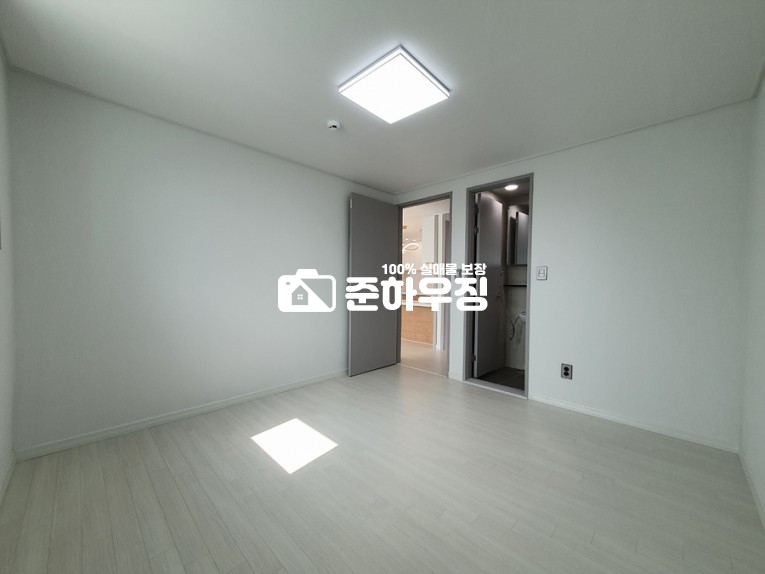 경기 김포시 통진읍 서암리 102동 김포시 ~주차100% 통진초교 인접 ~ 서울 진입 버스 인접!!! 제2외곽순환도로 개통으로 풍부한 교통망 확보, 주변 개발로 주택가격 상승 호재 많은 이곳 분양 매물번호 10450 사진 12