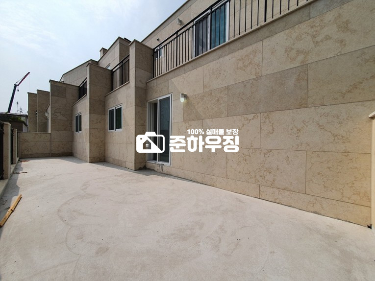 경기 김포시 통진읍 서암리 102동 김포시 ~주차100% 통진초교 인접 ~ 서울 진입 버스 인접!!! 제2외곽순환도로 개통으로 풍부한 교통망 확보, 주변 개발로 주택가격 상승 호재 많은 이곳 분양 매물번호 10451 사진 1