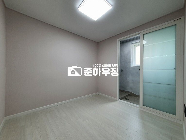 경기 김포시 통진읍 서암리 102동 김포시 ~주차100% 통진초교 인접 ~ 서울 진입 버스 인접!!! 제2외곽순환도로 개통으로 풍부한 교통망 확보, 주변 개발로 주택가격 상승 호재 많은 이곳 분양 매물번호 10453 사진 3