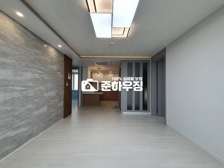 경기 김포시 통진읍 서암리 102동 김포시 ~주차100% 통진초교 인접 ~ 서울 진입 버스 인접!!! 제2외곽순환도로 개통으로 풍부한 교통망 확보, 주변 개발로 주택가격 상승 호재 많은 이곳 분양 매물번호 10453 사진 6
