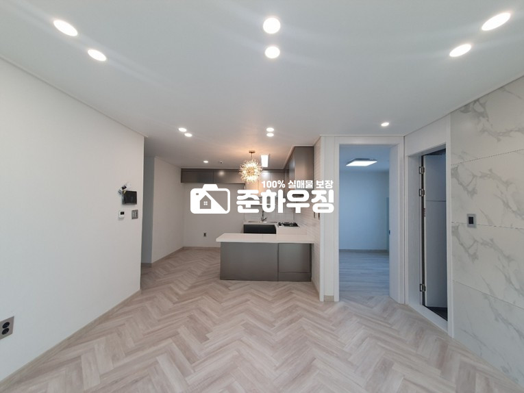 경기 부천소사구 소사본동 부천시!!~ 시스템 에어컨 , 넓은 주방구조, 방2개,욕실1개 ,!!~소사역,소새울역~ 서울접근 훌륭!! 분양 매물번호 10496 사진 4