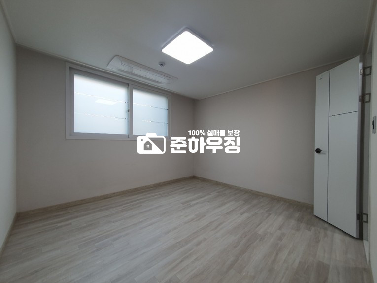 경기 부천소사구 소사본동 부천시!!~ 시스템 에어컨 , 넓은 주방구조, 방2개,욕실1개 ,!!~소사역,소새울역~ 서울접근 훌륭!! 분양 매물번호 10496 사진 12