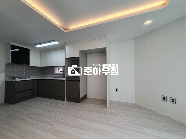 경기 부천소사구 소사본동 부천시!! ~ 시스템 에어컨 , 넓은 주방구조, 방2개,욕실1개 ,!!~소사역~ 서울접근 훌륭!! 분양 매물번호 10491 사진 8