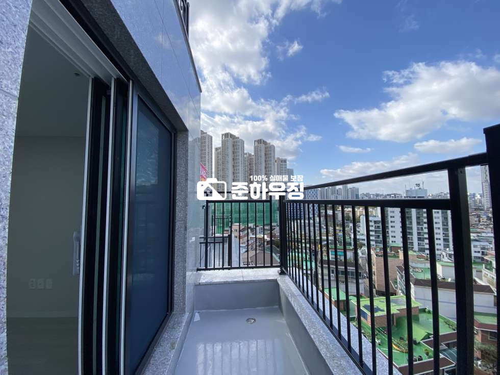 서울 금천구 독산동 서울시 금천구 독산동 신축 4룸 현장, 실평수 33평형에 테라스까지! 분양 매물번호 10709 사진 1