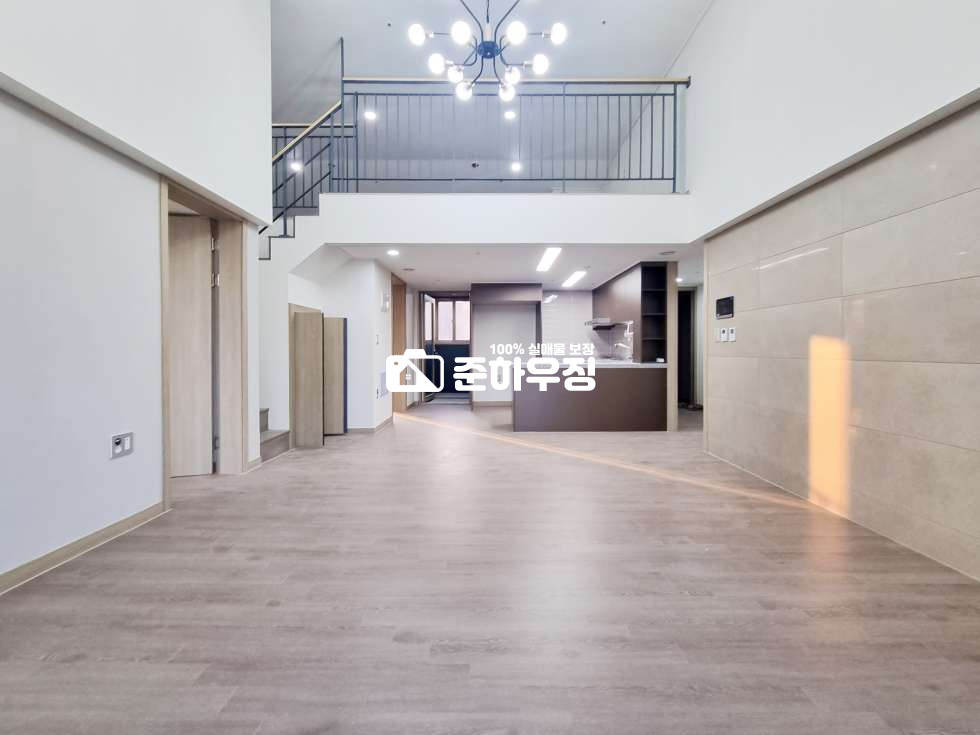 서울 금천구 독산동 서울에서 보기 드문 복층 아파트 테라스만 2개 -2억할인 분양 매물번호 10739 사진 1