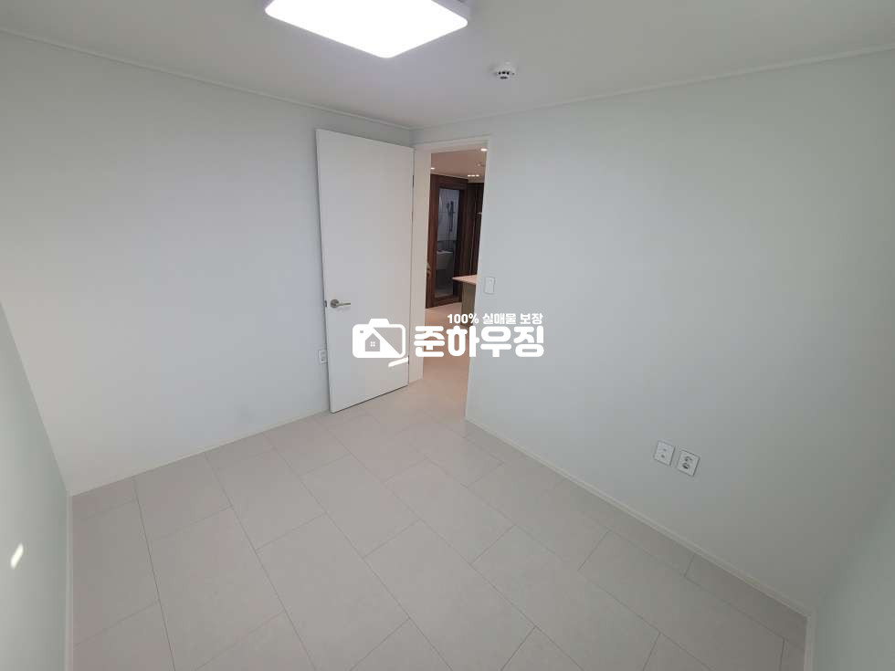 경기 안산상록구 본오동 안산 본오동 막 오픈한 신축 복층 4룸+테라스, 집 앞 바로 본오초등학교!!!고급 자재와 하이엔드급 인테리어 + 대왕 테라스까지 분양 매물번호 10765 사진 16