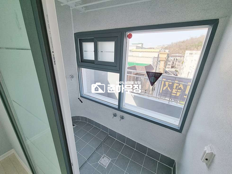 경기 안산상록구 본오동 안산 상록구 본오동!! 4룸~ 2세대를 사용하는 집! 입구가2개~! 방은4개 테라스도 2개 분양 매물번호 10149 사진 13